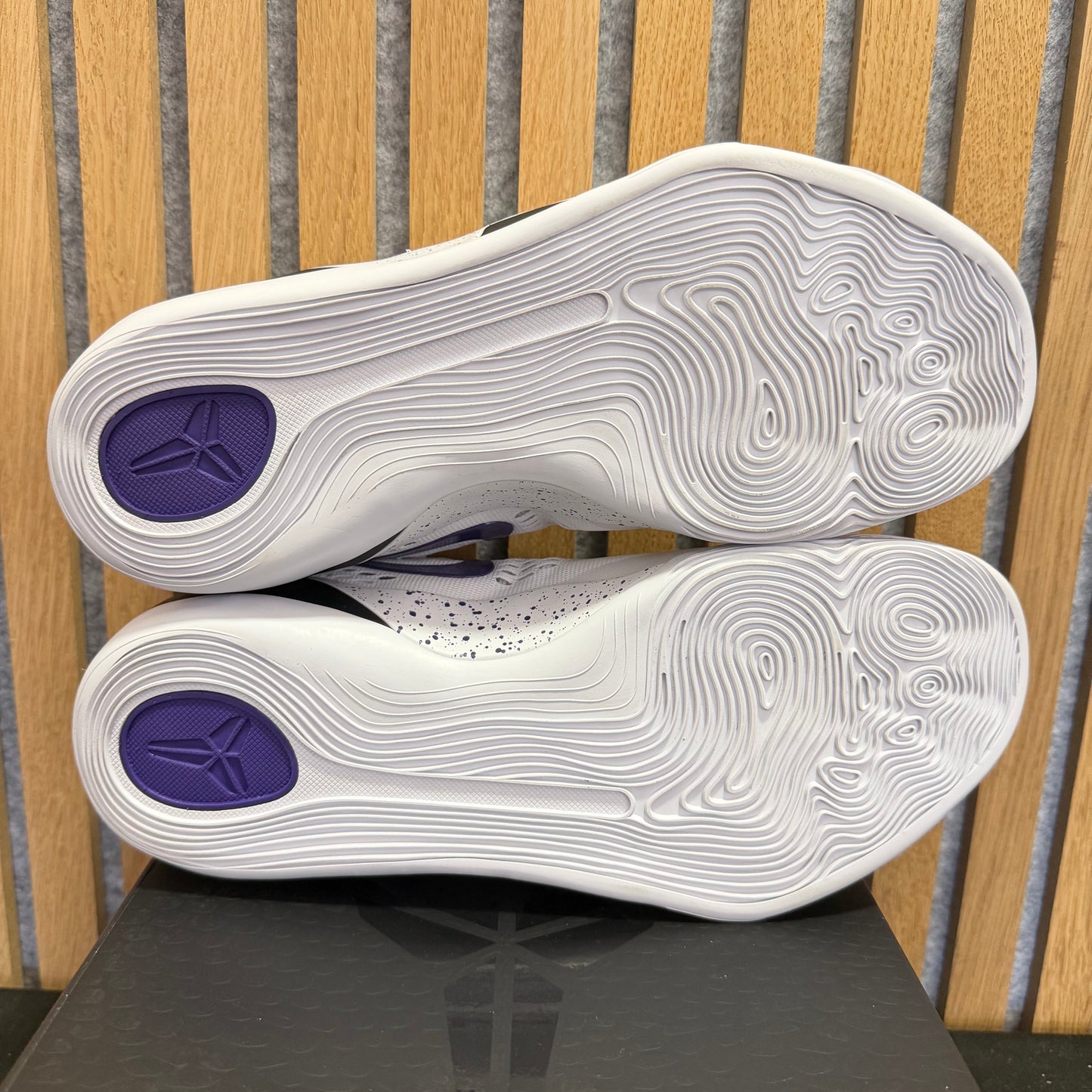 Nike Kobe 9 Elite Low EM Protro 'White Court Purple' (PRE-OWNED)
