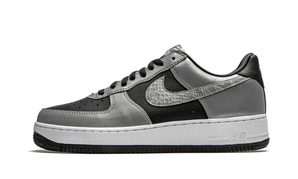 Nike air force silver logo best sale