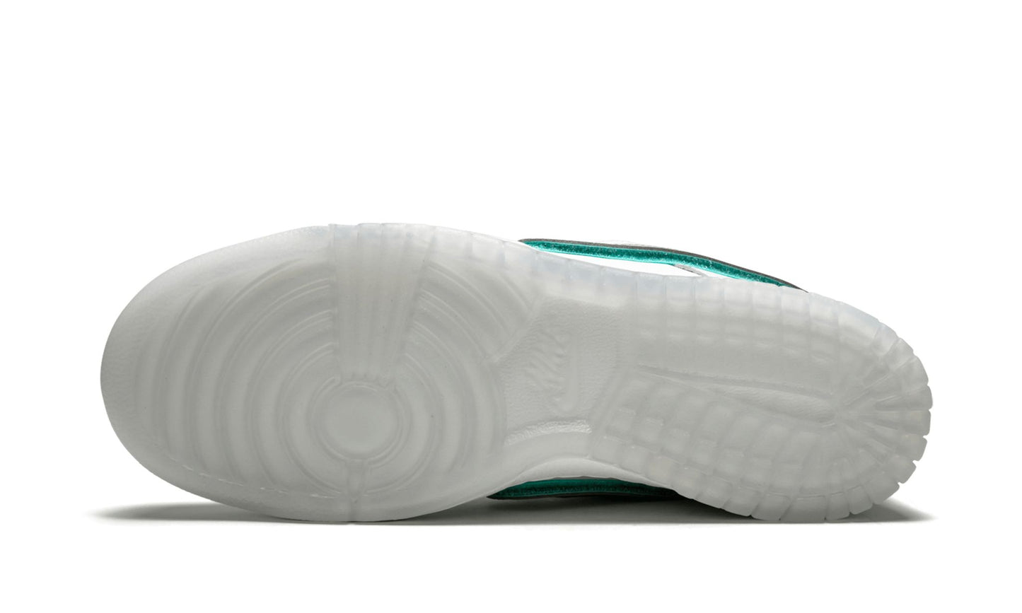 Nike SB Dunk Low 'Diamond Supply Co. - White Diamond'