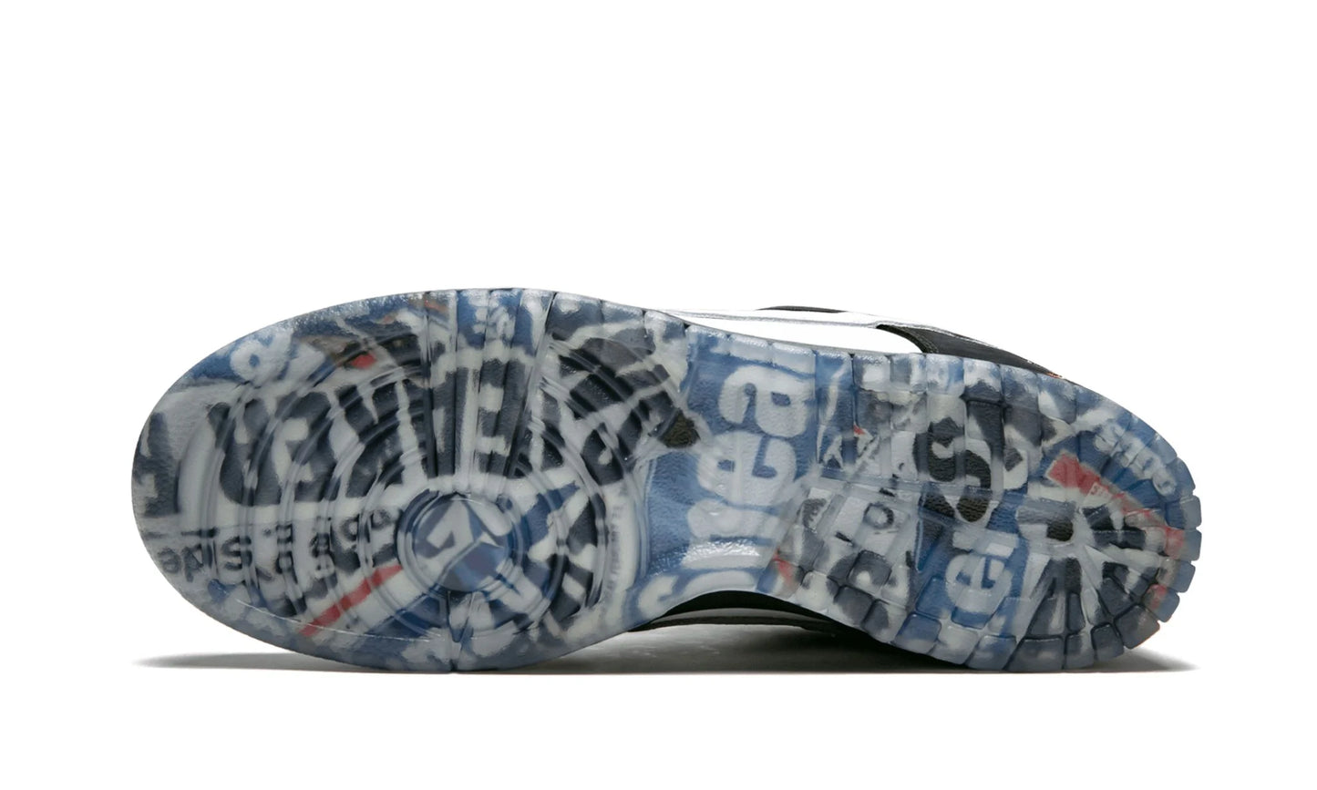 Nike SB Dunk Low 'Staple Panda Pigeon'