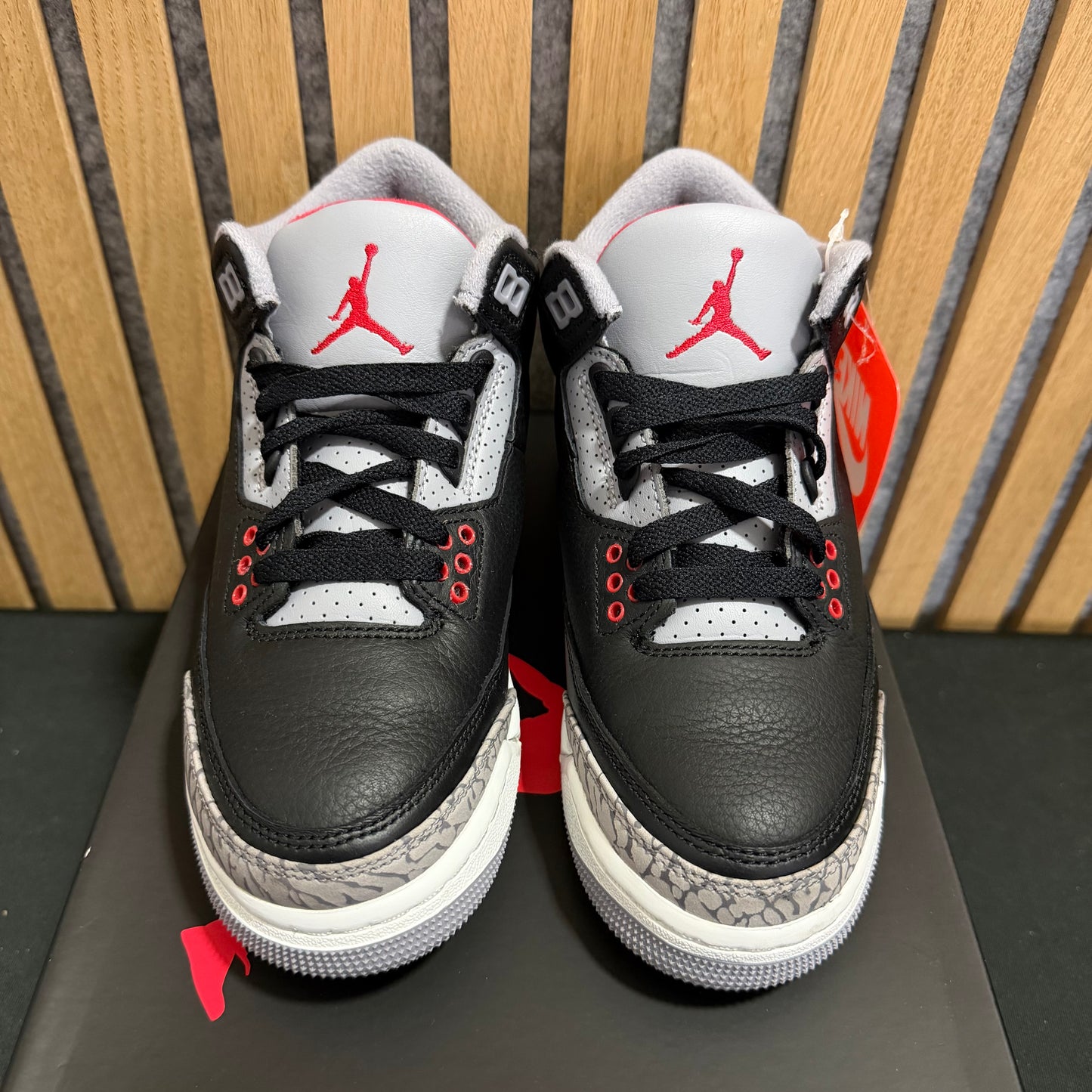 Air Jordan 3 Retro 'Black Cement' (2024) (GS) (PRE-OWNED)