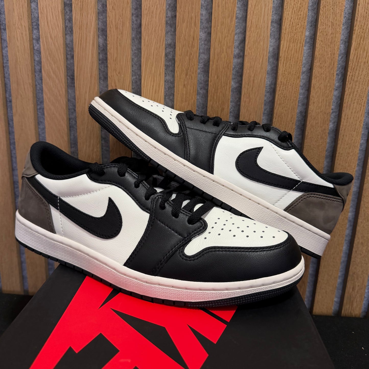 Air Jordan 1 Retro Low OG 'Mocha' (PRE-OWNED)