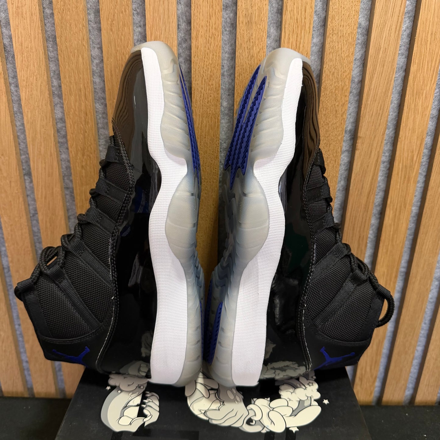 Air Jordan 11 Retro 'Space Jam' (2016) (PRE-OWNED)