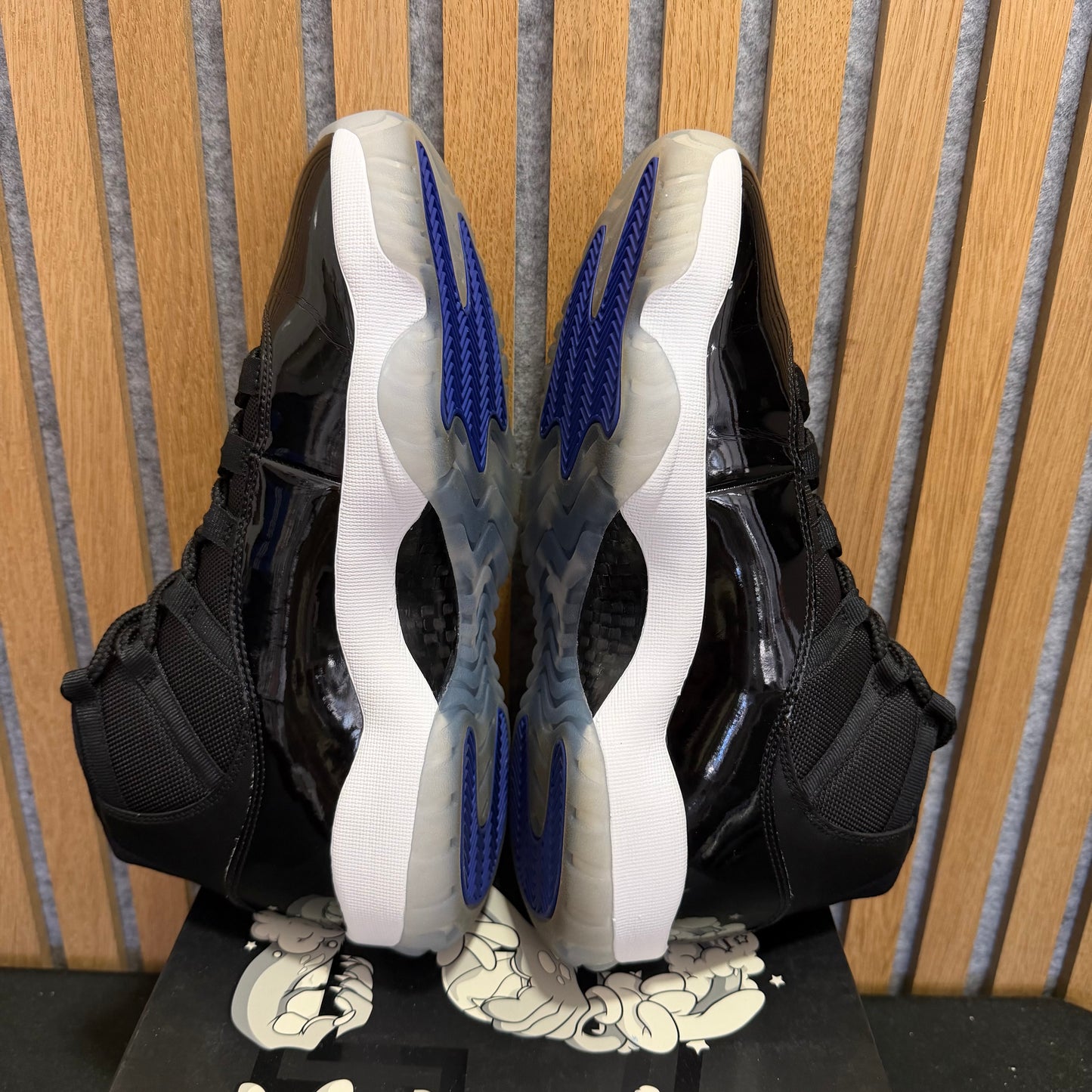 Air Jordan 11 Retro 'Space Jam' (2016) (PRE-OWNED)