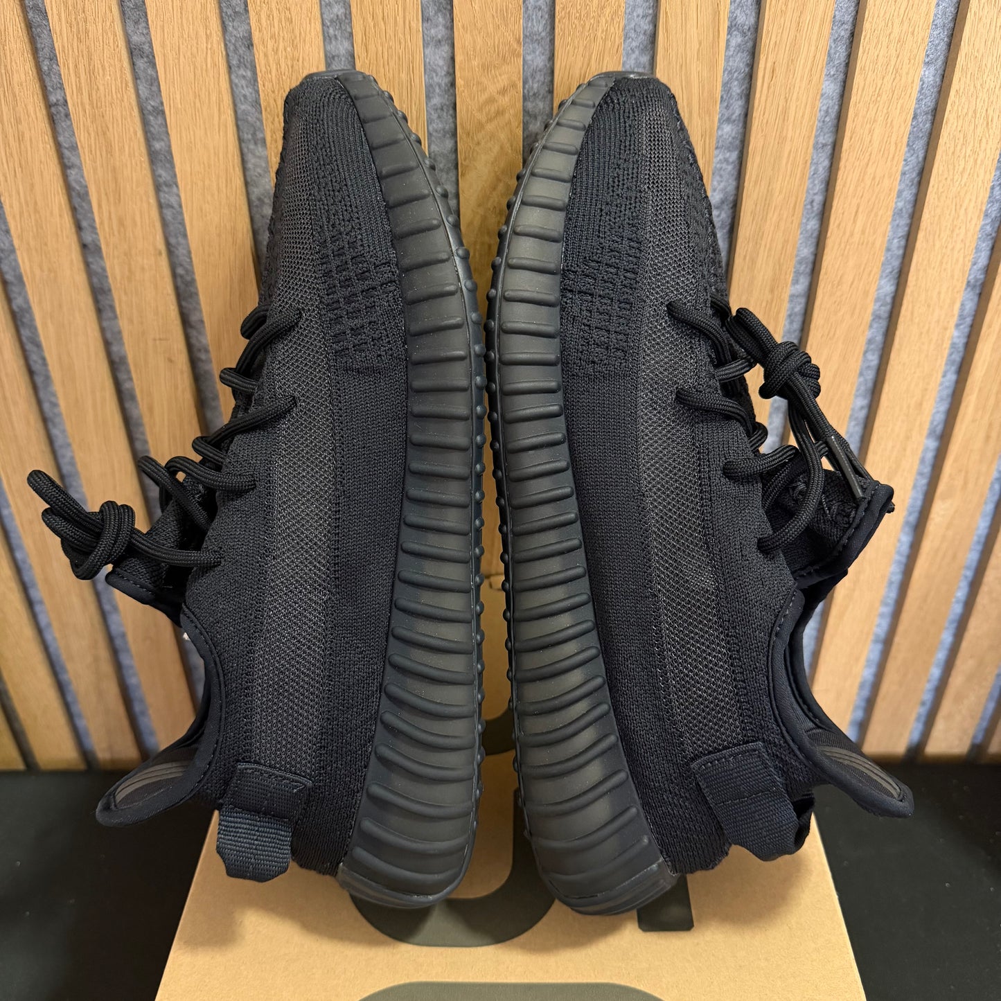 adidas Yeezy Boost 350 V2 'Onyx' (PRE-OWNED)