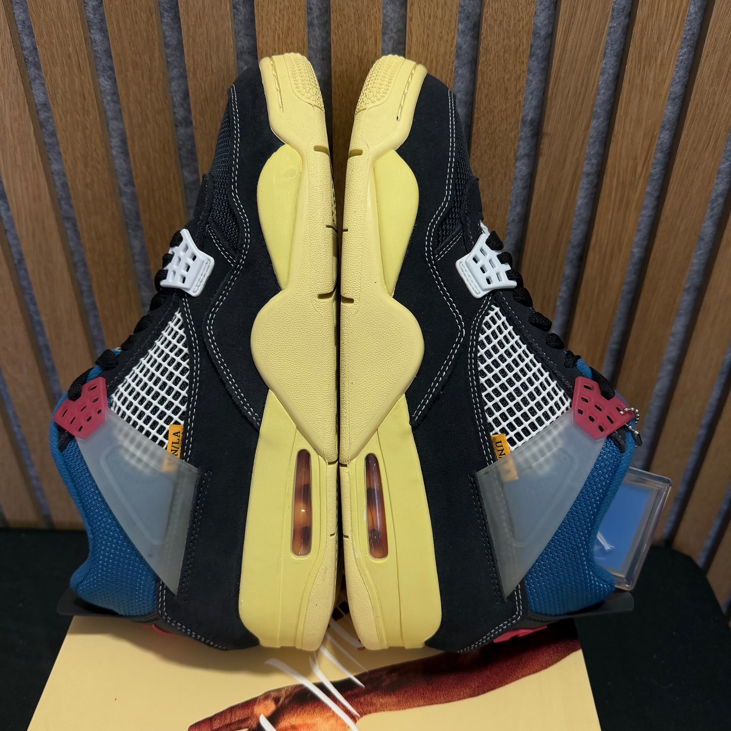 Air Jordan 4 Retro 'Union LA - Off Noir' (PRE-OWNED)
