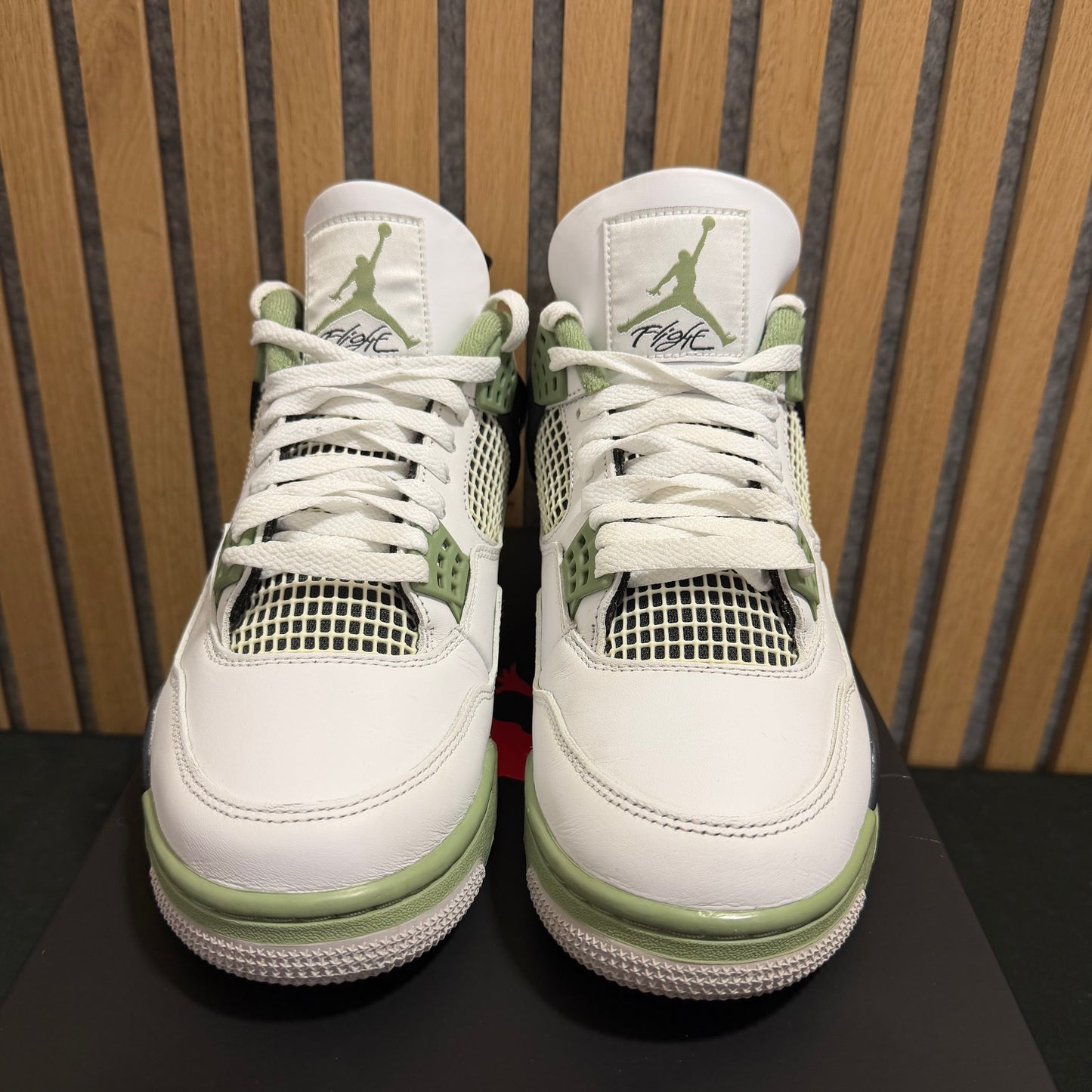 Air Jordan 4 Retro 'Seafoam' (W) (PRE-OWNED)