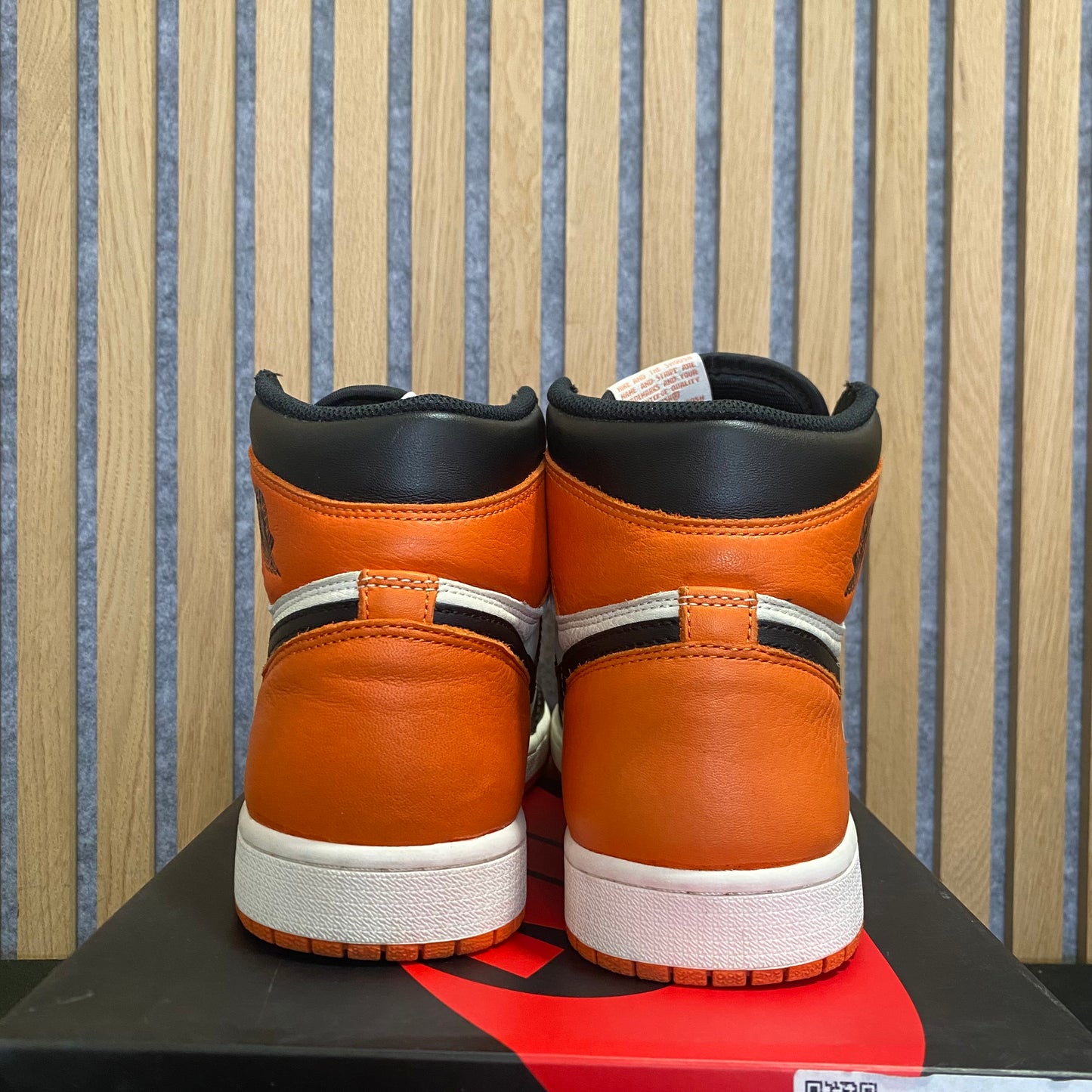 Air Jordan 1 Retro High OG 'Shattered Backboard' (2015) (PRE-OWNED)