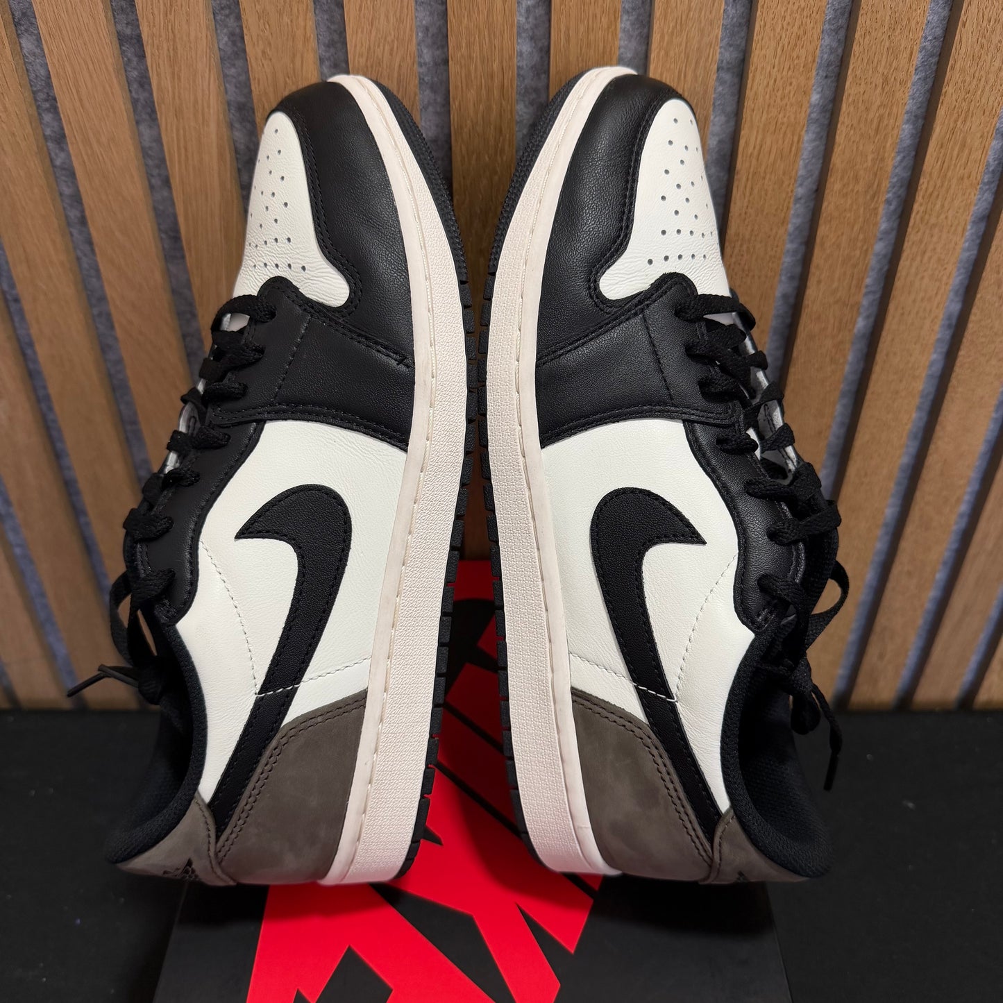 Air Jordan 1 Retro Low OG 'Mocha' (PRE-OWNED)