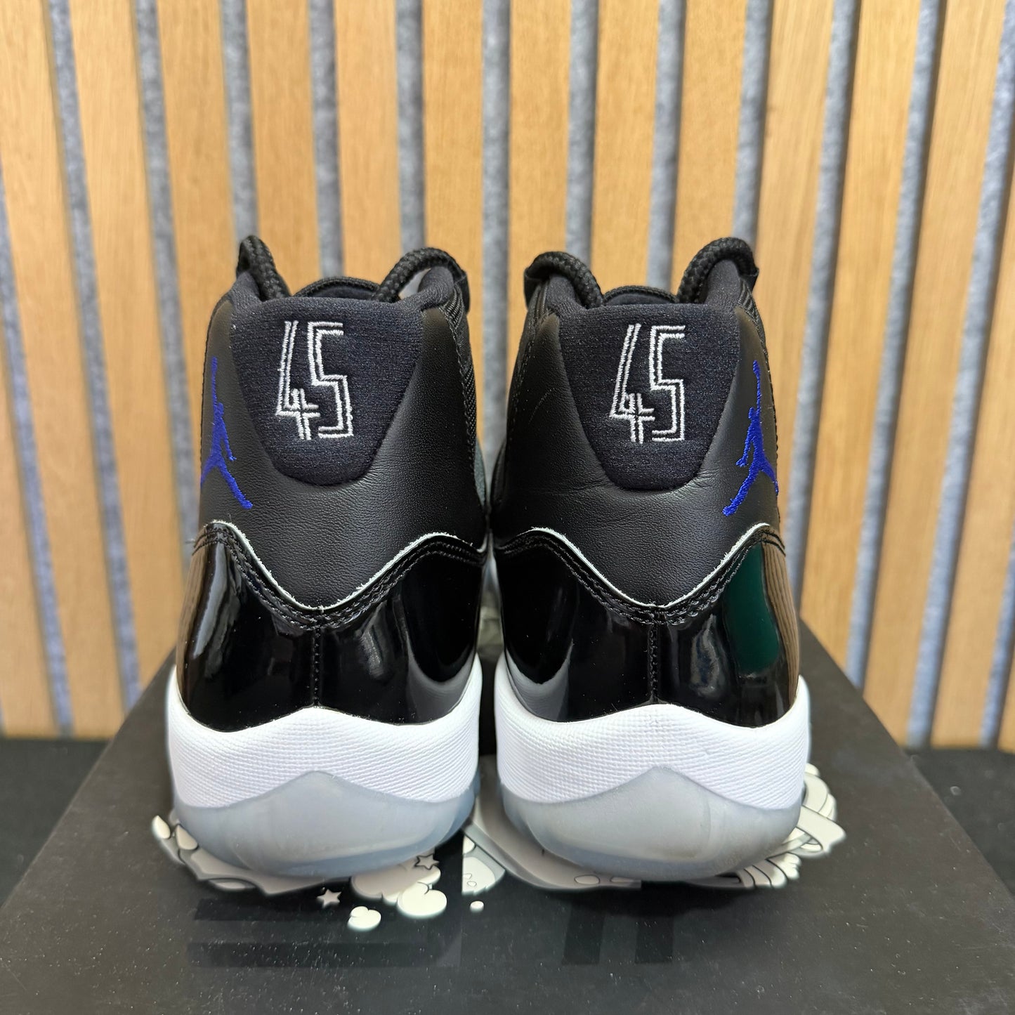 Air Jordan 11 Retro 'Space Jam' (2016) (PRE-OWNED)