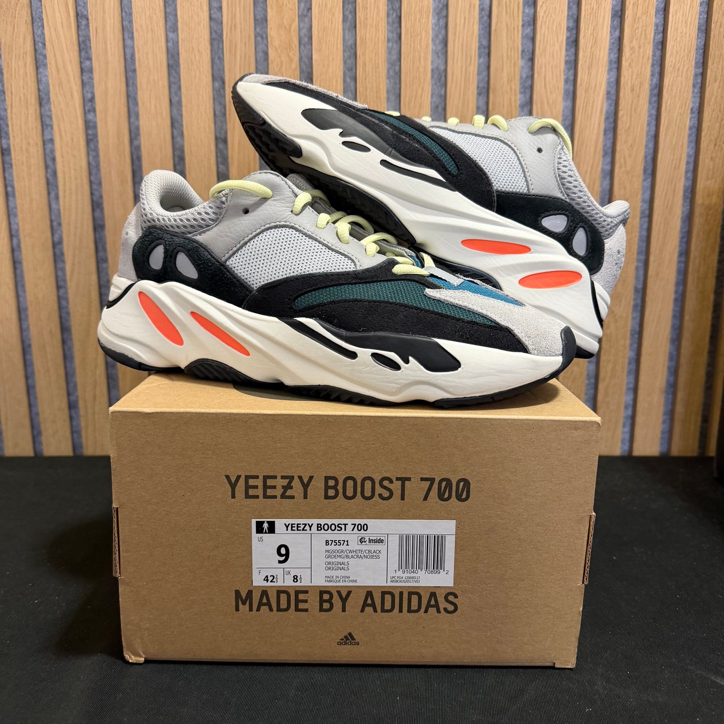 yeezy 700 boost box adidas Salt Sz 10.5 (PREOWNED)(NO BOX) Restock Ave A mesh base is finished in grey on the quarter panels and bright blue and teal on the forefoot EG7596_sivasdescalzo-adidas_YEEZY-Yeezy_Boost_700_Analog_-1690808269-6.jpg?width=1920&quality=72&optimize=high&format=auto