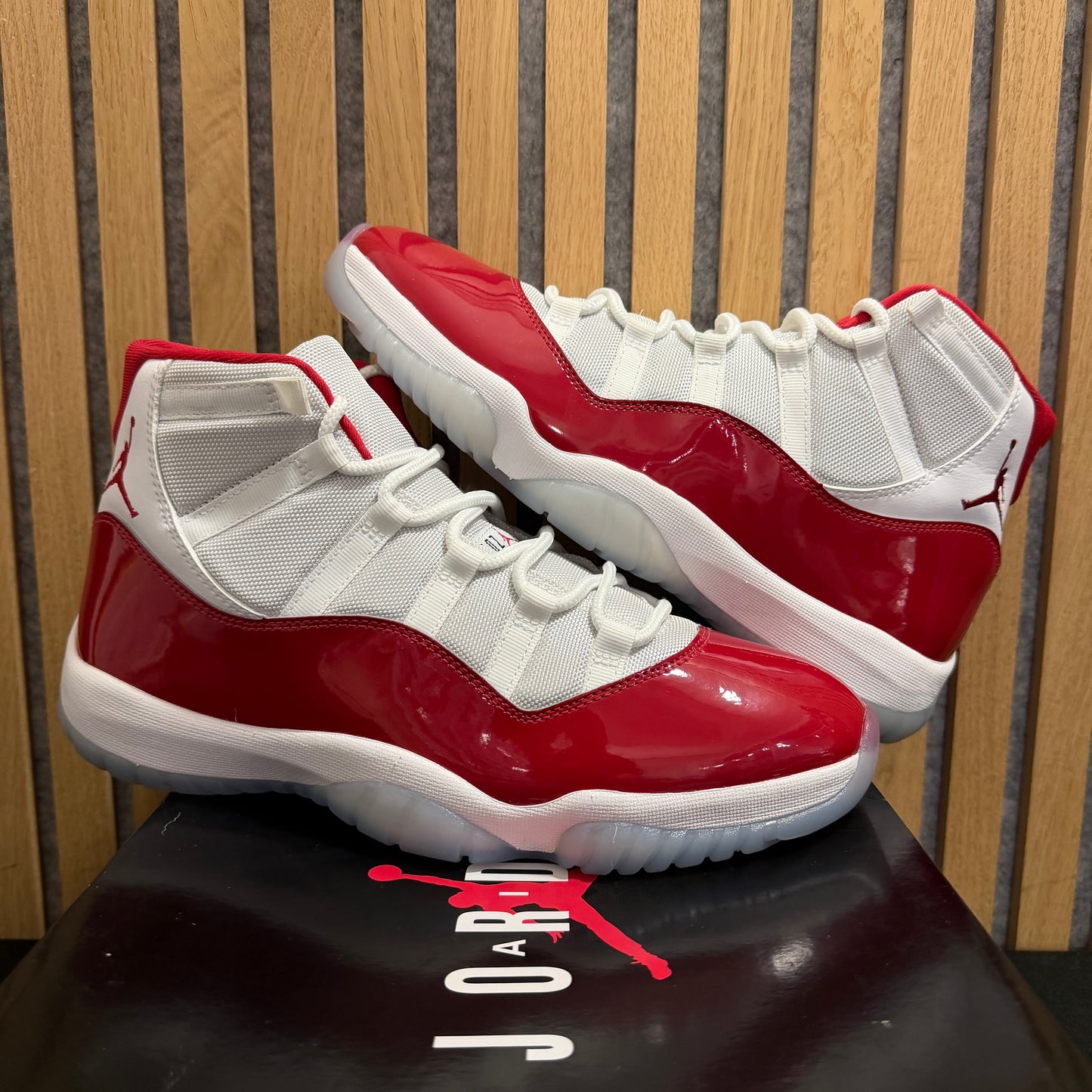 Air Jordan 11 Retro 'Cherry' (2022) (PRE-OWNED)