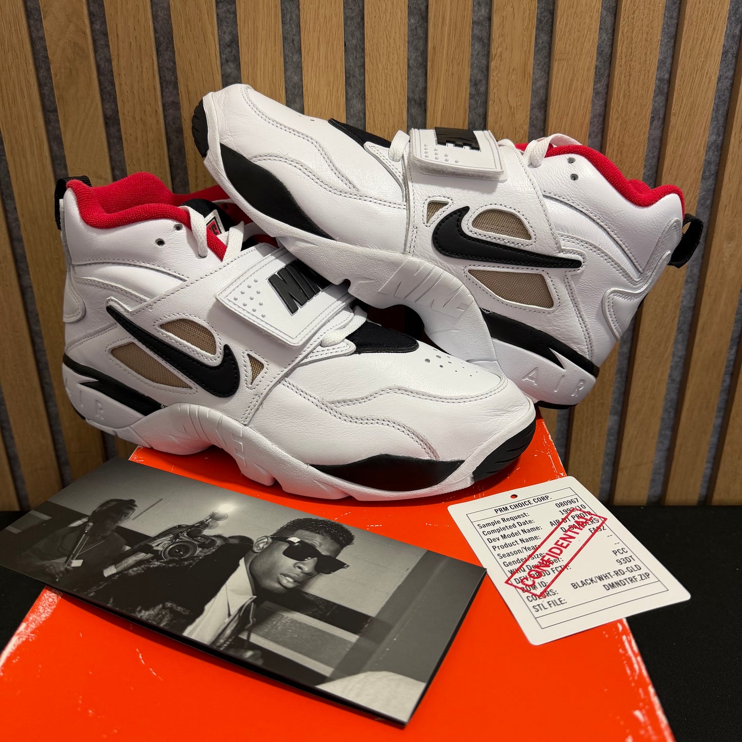 Nike Air Diamond Turf Proto '92 'Atlanta Falcons' (PRE-OWNED)