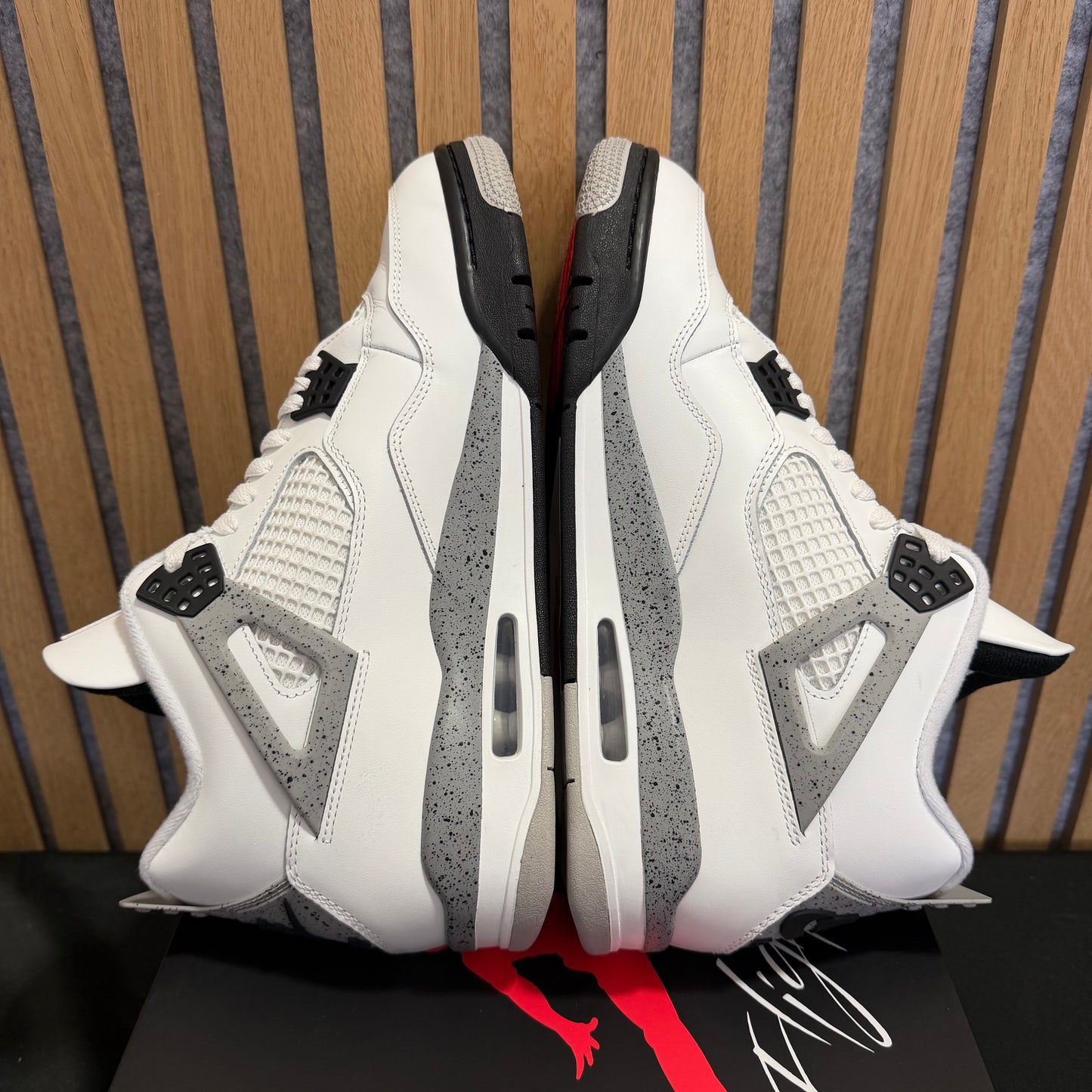 Air Jordan 4 Retro 'White Cement' (2025) (PRE-OWNED)