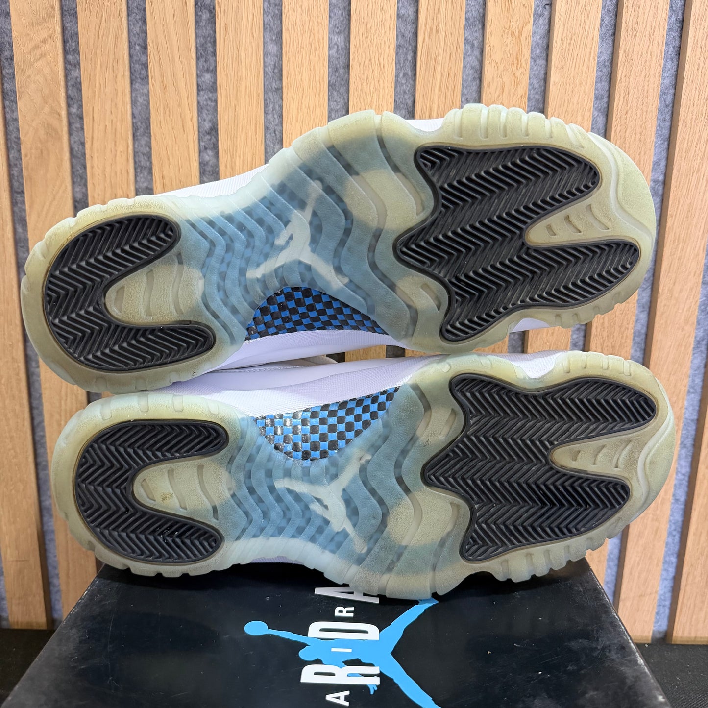 Air Jordan 11 Retro Low 'Legend Blue' (PRE-OWNED)