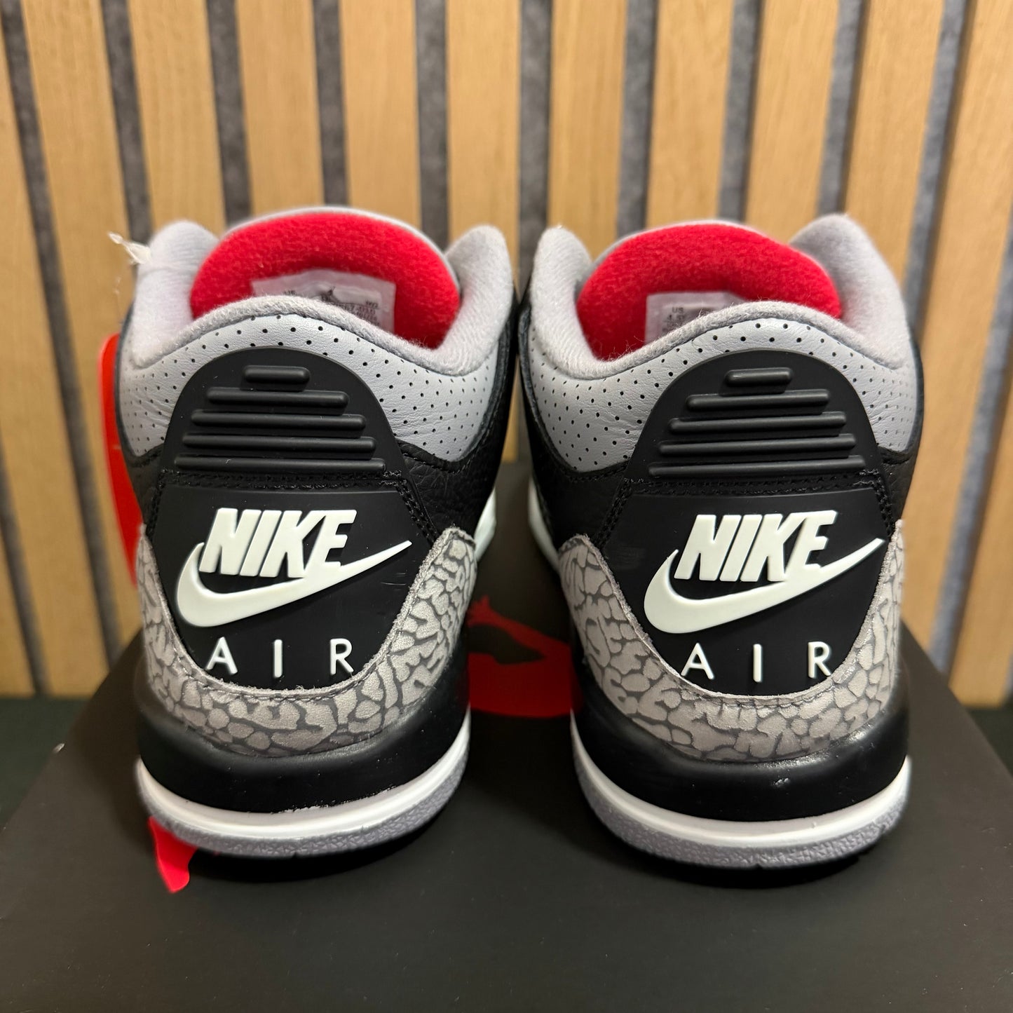 Air Jordan 3 Retro 'Black Cement' (2024) (GS) (PRE-OWNED)
