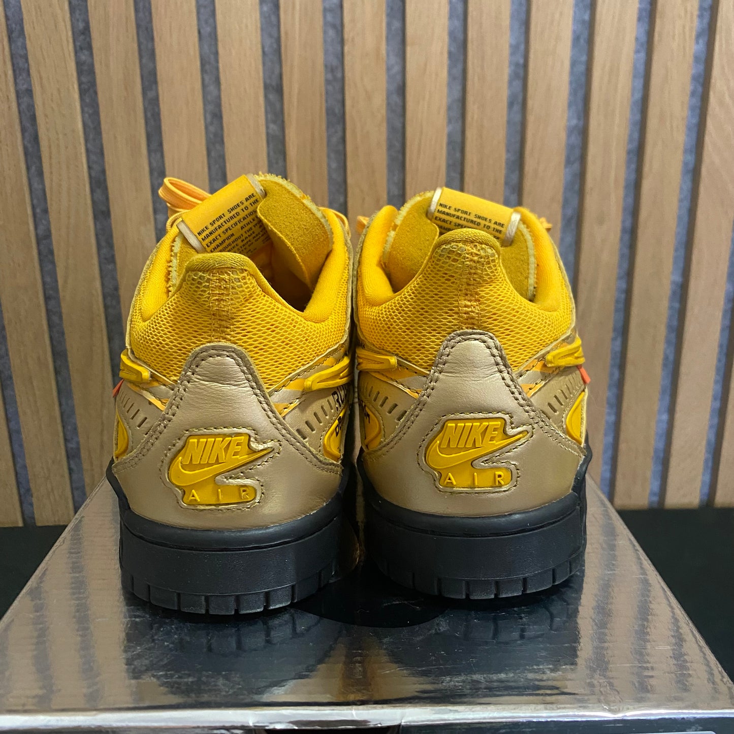 Nike Air Rubber Dunk 'Off-White University Gold' (PRE-OWNED)
