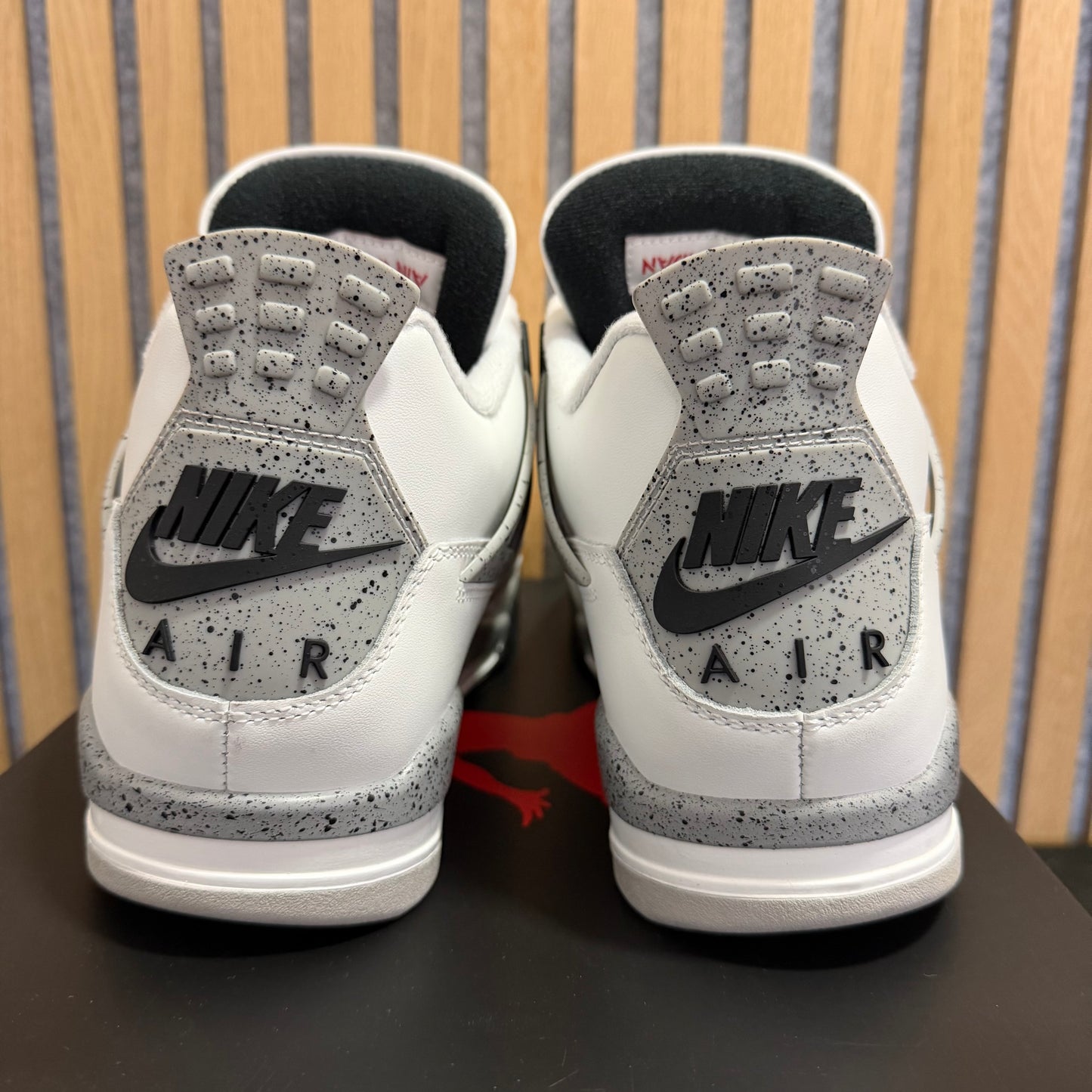 Air Jordan 4 Retro 'White Cement' (2025) (PRE-OWNED)