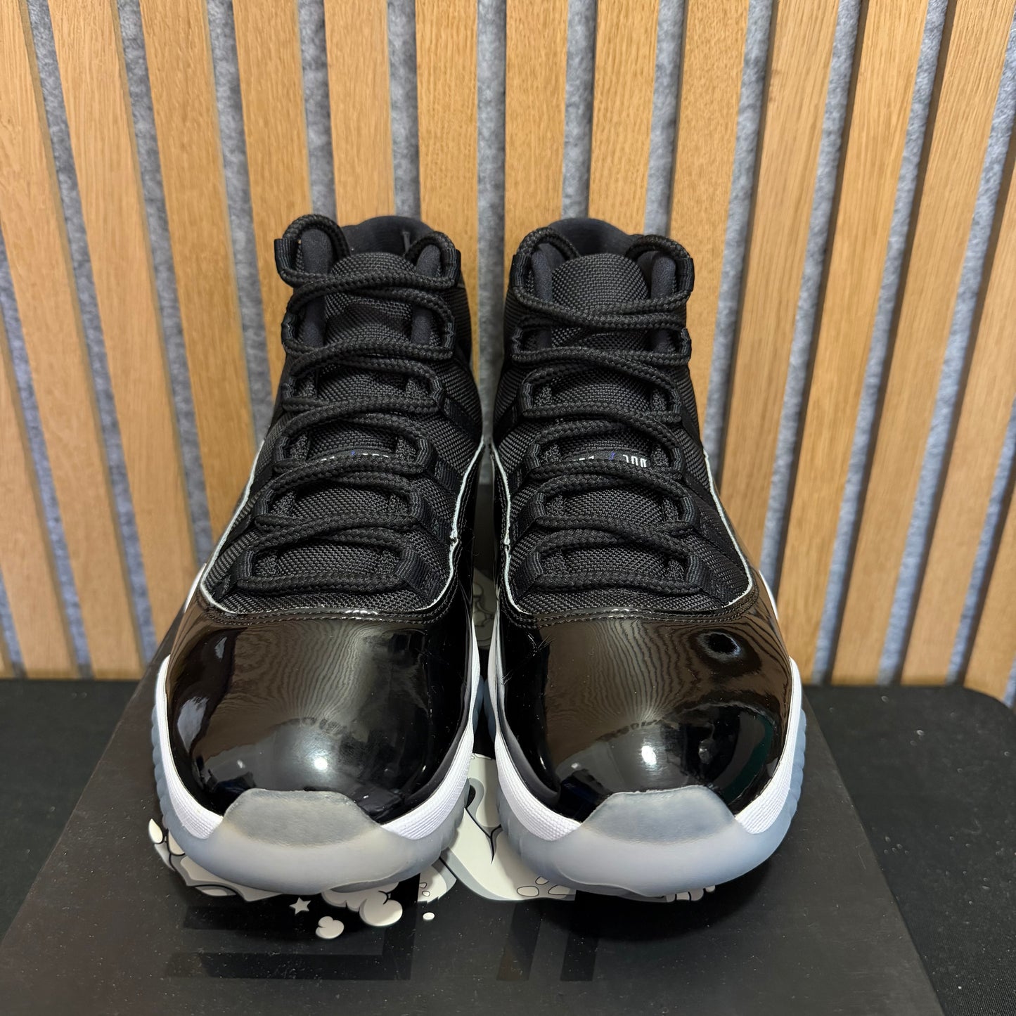 Air Jordan 11 Retro 'Space Jam' (2016) (PRE-OWNED)