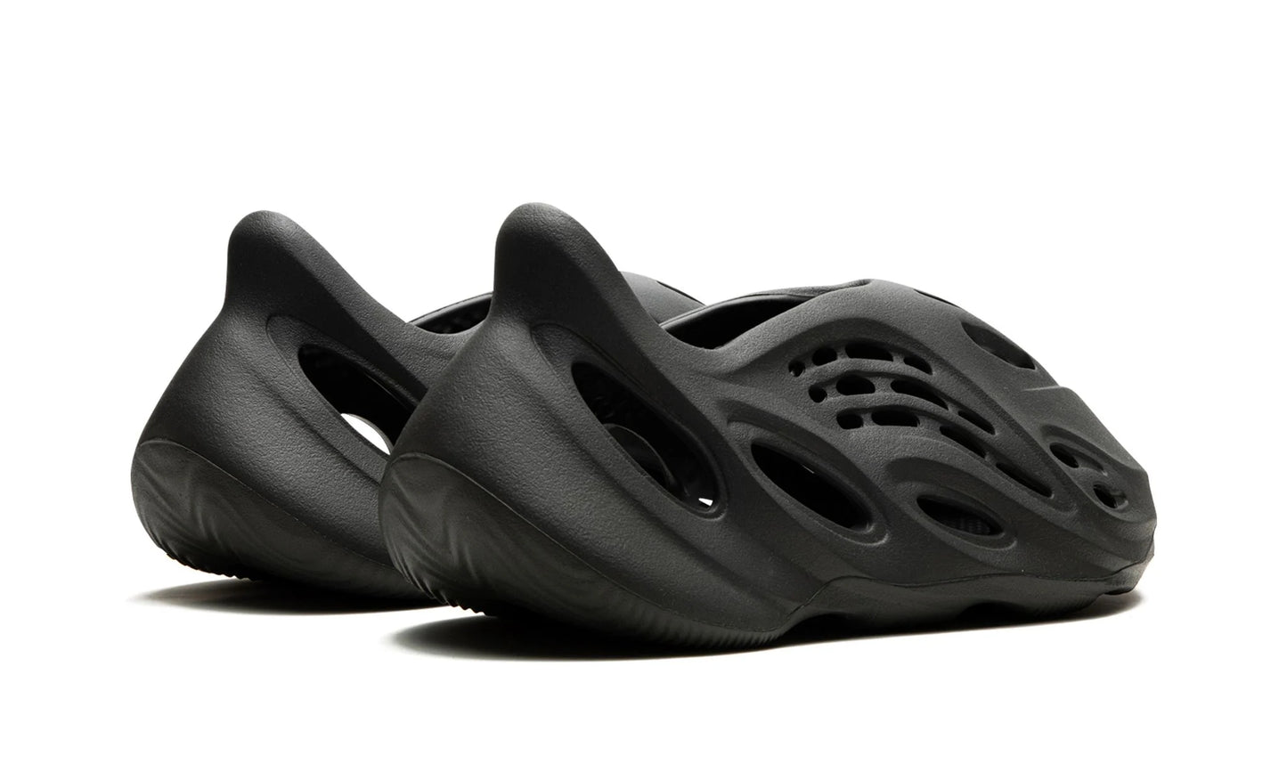 adidas Yeezy Foam Runner 'Carbon'