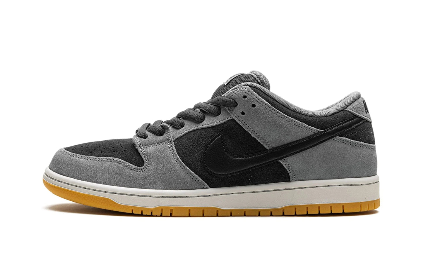 Nike SB Dunk Low 'Dark Smoke Grey'