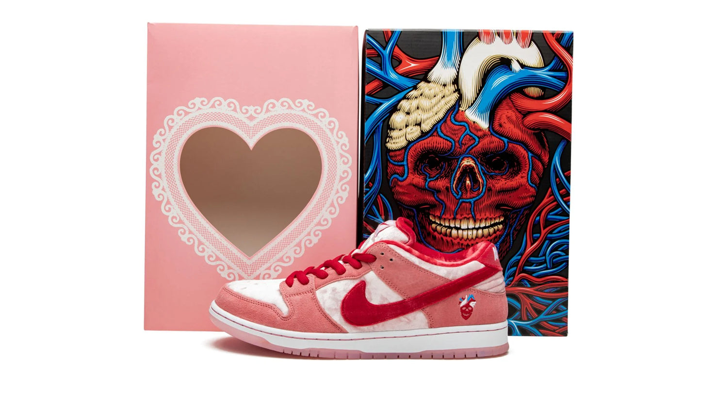 Nike SB Dunk Low 'StrangeLove Valentine's Day' (Special Box)